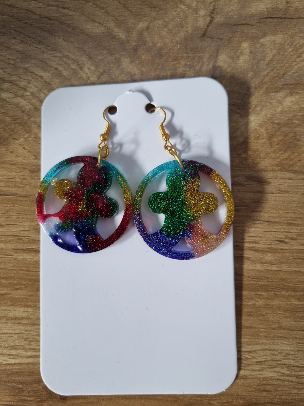 Glitter gingerbread man earrings.
