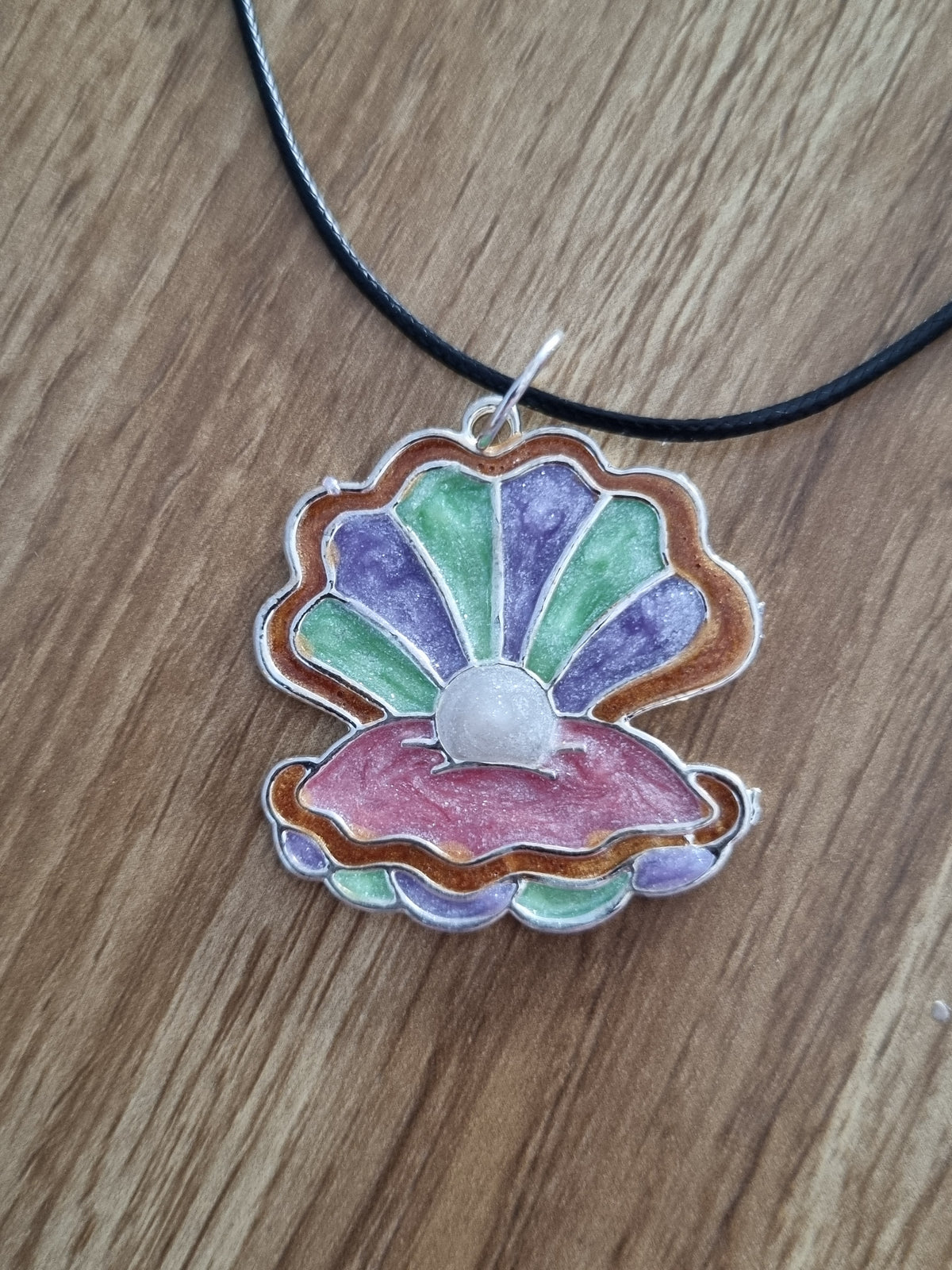 Oyster Pendant